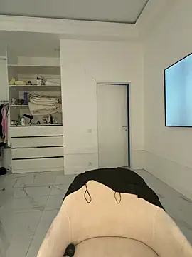 Amy Sky  online show from 04-10-26, 05:31