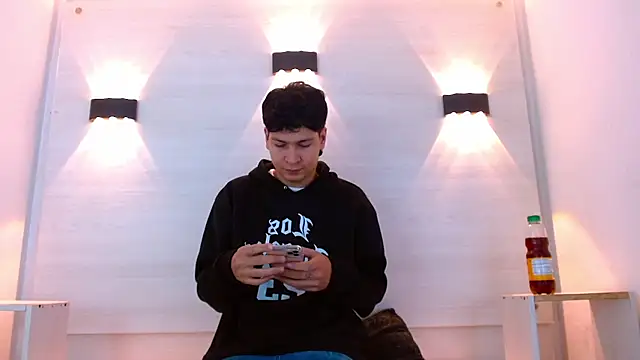 Jhojan twink online show from 12-02-25, 12:40