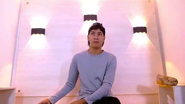 Jhojan twink online show from 11-26-25, 12:05