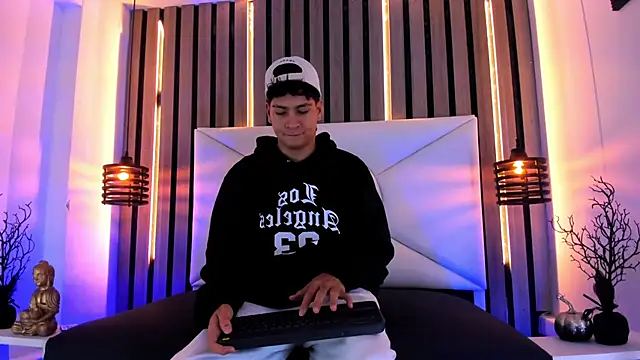 Jhojan twink online show from 10-29-25, 11:42