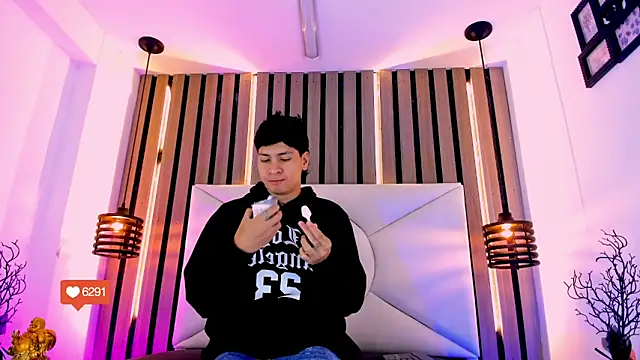 Jhojan twink online show from 11-13-25, 12:31