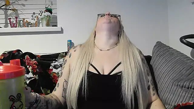 Sizzling Indie36 online show from 10-29-25, 09:25