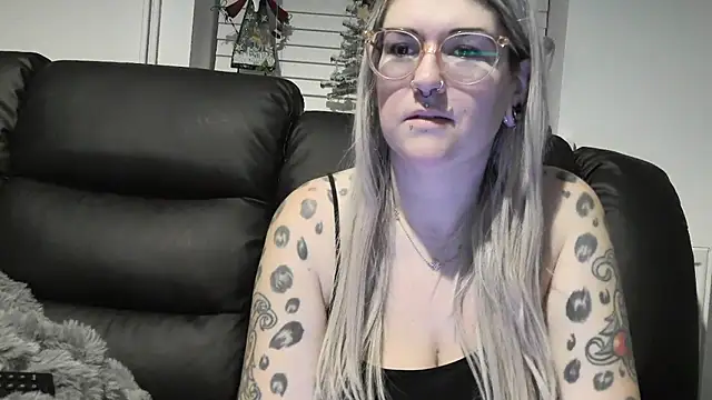 Sizzling Indie36 online show from 12-20-25, 10:56