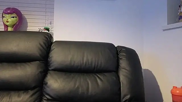 Snapshot of Sizzling_Indie36 chatting on 02-11-26, 11:04 Sizzling Indie36 online show from 02-11-26, 11:04