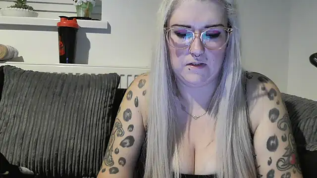 Sizzling Indie36 online show from 10-10-25, 06:20