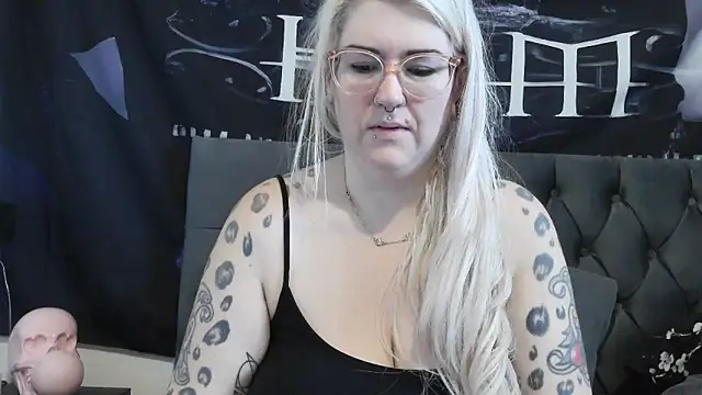 Sizzling Indie36 online show from 10-18-25, 10:06