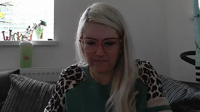 Sizzling Indie36 online show from 10-24-25, 08:35