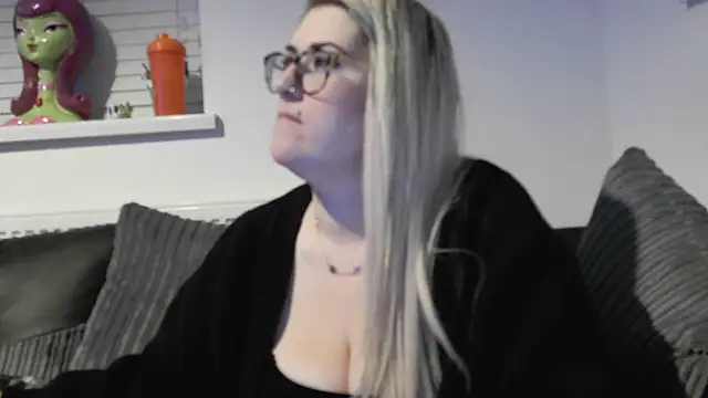 Sizzling Indie36 online show from 11-21-25, 06:07