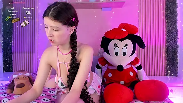 Sophie joyy online show from 12-18-25, 04:28