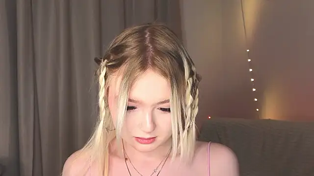 minigirl online show from 02-02-26, 04:06