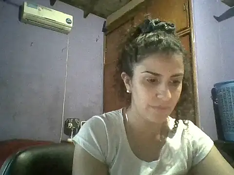 Snapshot of Charlotte0000 chatting on 09-30-25, 09:21 Charlotte0000 online show from 09-30-25, 09:21