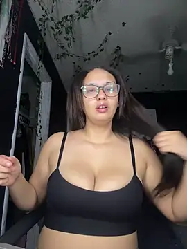 hoesluvcedes online show from 05-15-26, 07:17