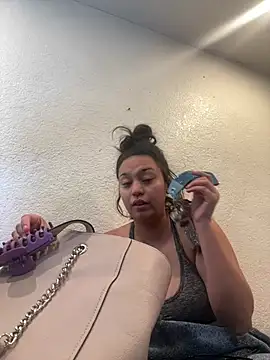 hoesluvcedes online show from 06-07-26, 12:16