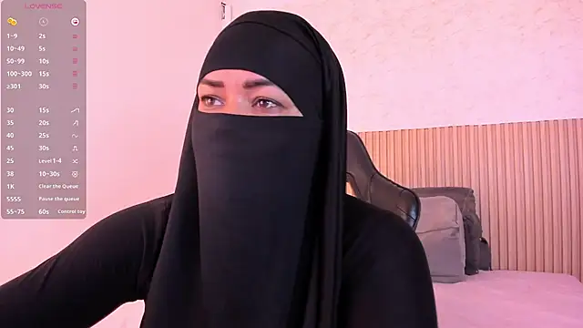 Snapshot of Layla_arabelle chatting on 07-14-26, 08:37 Layla arabelle online show from 07-14-26, 08:37