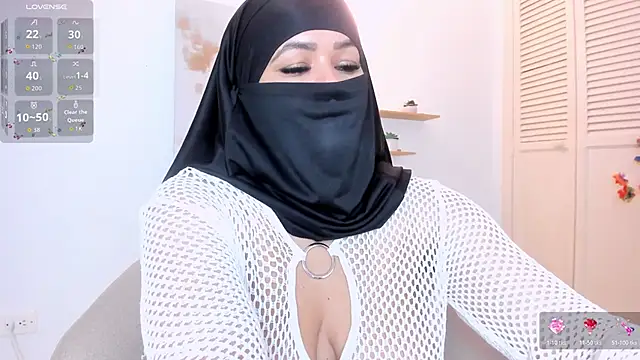 Layla arabelle online show from 11-26-25, 07:47