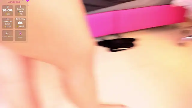 Layla arabelle online show from 04-13-26, 08:57