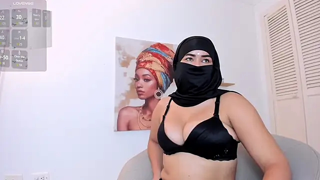 Layla arabelle online show from 11-05-25, 08:23