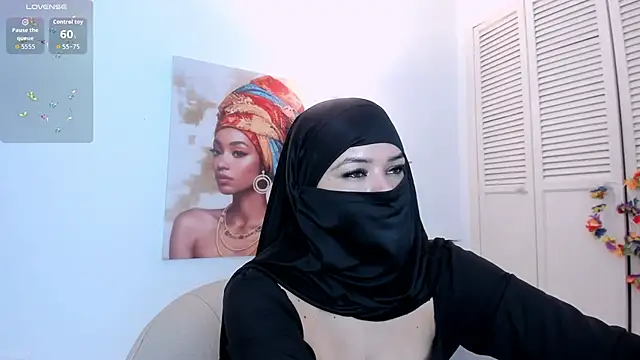 Layla arabelle online show from 11-25-25, 07:36