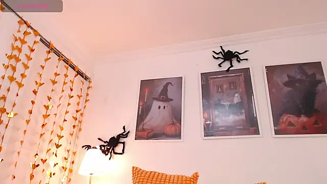 Valen ross  online show from 10-10-25, 11:49