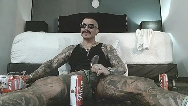 danilog515 online show from 01-10-26, 07:47