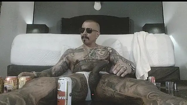 danilog515 online show from 10-29-25, 03:27