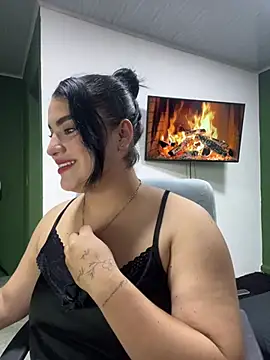 pareja curiosa19 online show from 05-16-26, 10:09