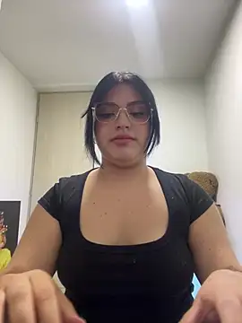 pareja curiosa19 online show from 04-14-26, 12:15