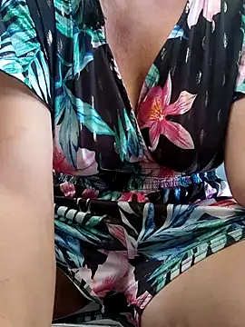 emiliemilf online show from 11-06-25, 10:36