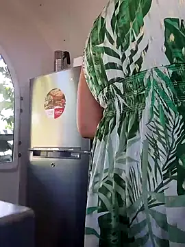 Snapshot of emiliemilf chatting on 03-01-26, 07:47 emiliemilf online show from 03-01-26, 07:47