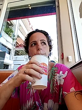 emiliemilf online show from 04-07-26, 07:48