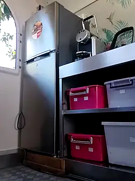 emiliemilf online show from 03-11-26, 09:09