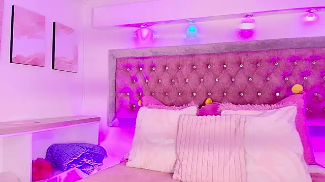 Snapshot of Andy_Leex chatting on 02-24-26, 08:10 Andy Leex online show from 02-24-26, 08:10