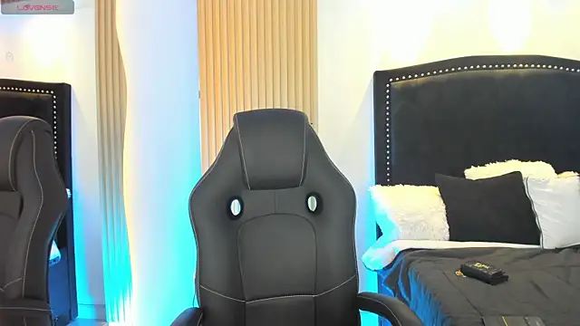 LiamWildx20 online show from 06-03-26, 04:24