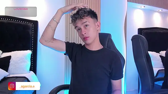 LiamWildx20 online show from 05-28-26, 04:20