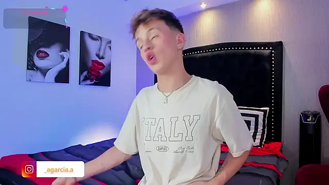 LiamWildx20 online show from 02-22-26, 06:49