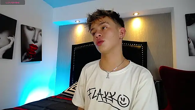 LiamWildx20 online show from 03-14-26, 06:08