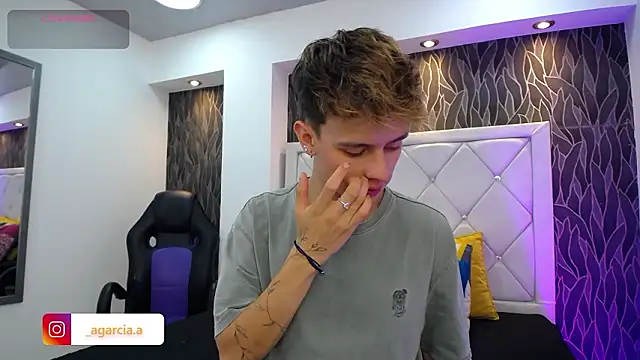 LiamWildx20 online show from 03-06-26, 05:02