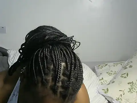Snapshot of Aurora_Angel chatting on 10-01-25, 09:03 Aurora Angel online show from 10-01-25, 09:03