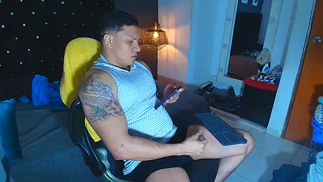 ethan dalton  online show from 11-30-25, 03:29