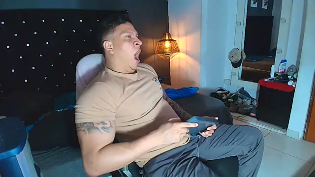 ethan dalton  online show from 12-15-25, 03:45