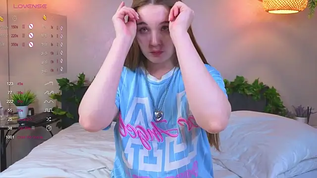 ConstanceHelms online show from 10-18-25, 05:09