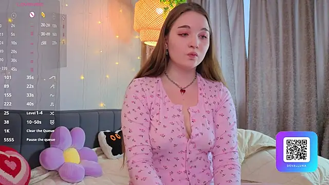 ConstanceHelms online show from 04-06-26, 05:08