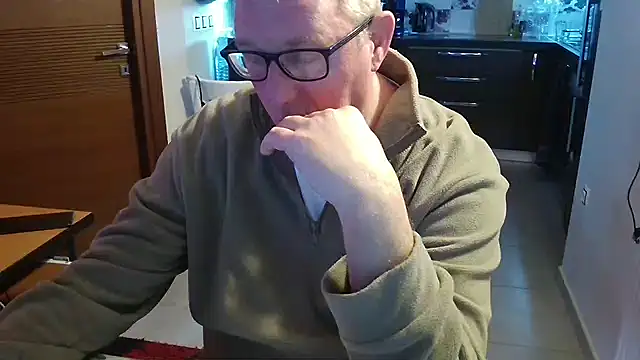 Snapshot of JamesBauer chatting on 02-03-26, 06:22 JamesBauer online show from 02-03-26, 06:22