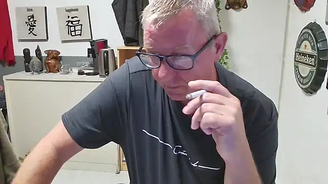 JamesBauer online show from 04-19-26, 03:51