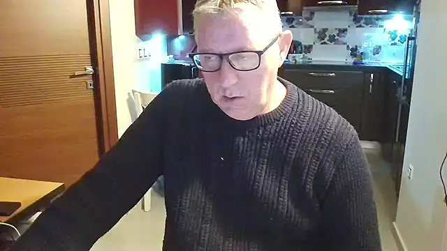 Snapshot of JamesBauer chatting on 02-02-26, 04:44 JamesBauer online show from 02-02-26, 04:44