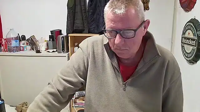 JamesBauer online show from 04-11-26, 03:47