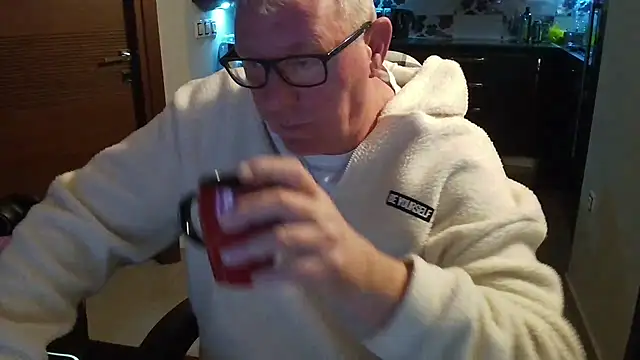 Snapshot of JamesBauer chatting on 02-21-26, 04:47 JamesBauer online show from 02-21-26, 04:47