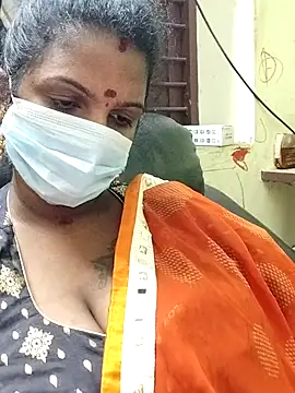 poojaa-rani online show from 10-29-25, 04:39