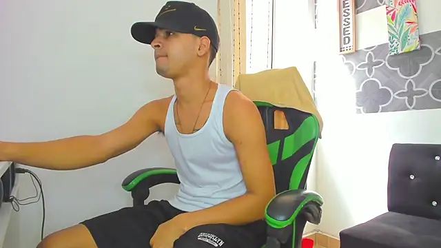 317894 online show from 03-11-26, 03:06