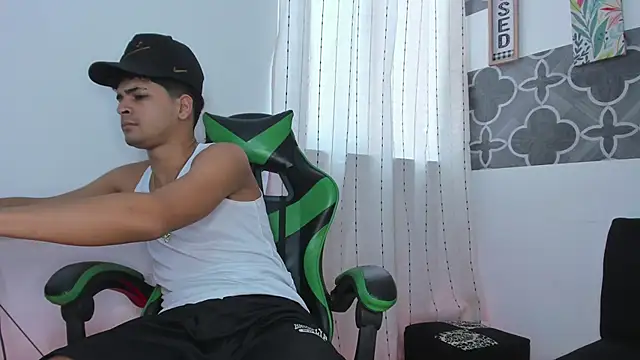 317894 online show from 03-09-26, 08:01